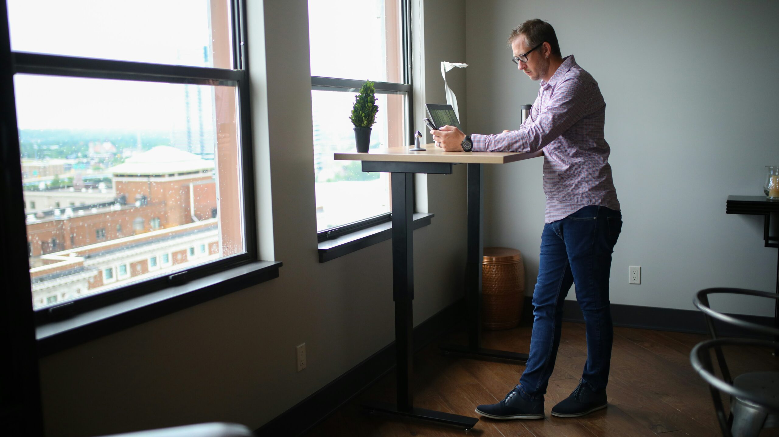 TheStandingDesk.com, ejemplo de innovación disruptiva en oficinas