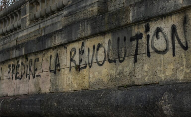 Revolución versus Reforma: El Cambio de Estrategia del Socialismo Clásico al Contemporáneo